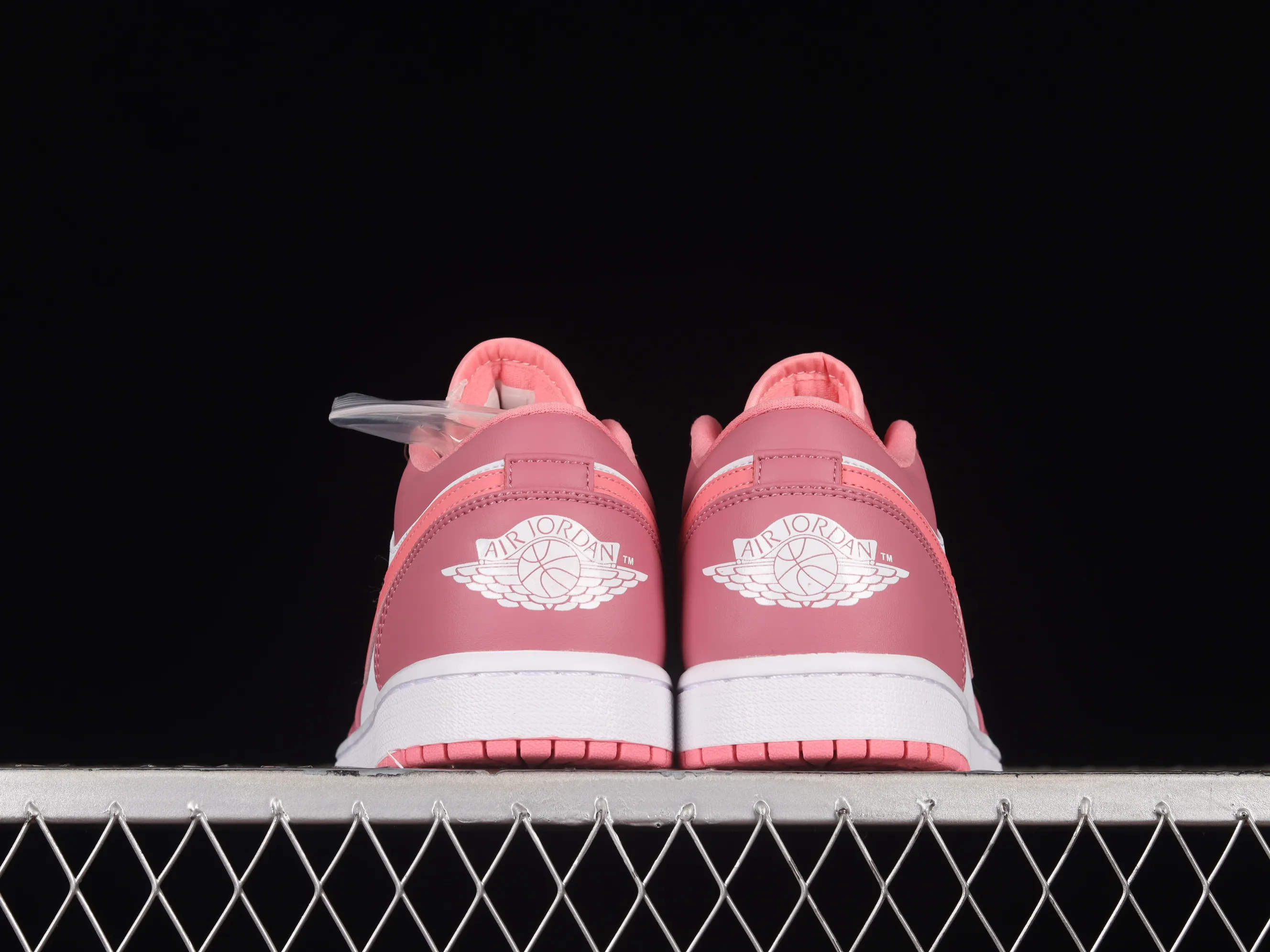 All categories Air Jordan Jordan series basketball shoes Air Jordan 1 Low Air Jordan 1 Low "Desert Berry" AJ1 Joe 1 pink and white low-top cultural basketball shoes 553558-616
